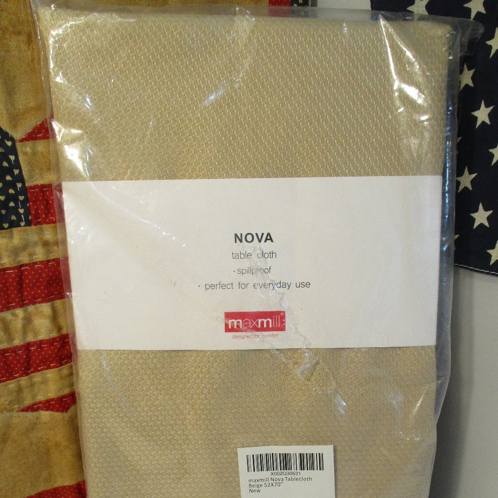 New NIP Beige Maxmill Nova Tablecloth Table Cloth  52 x 70"